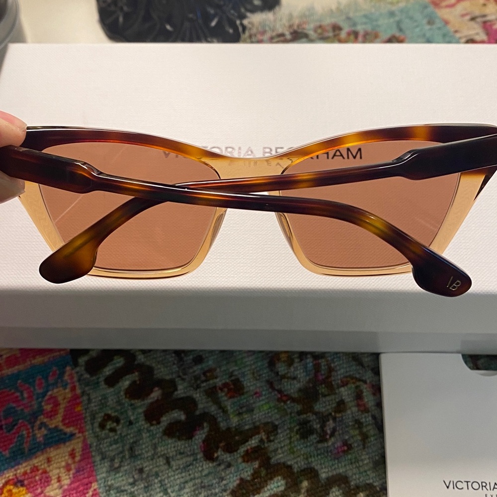 Victoria Beckham Sunglasses VB368S Havana Caramel Tortoiseshell and cases -& box - Picture 5 of 7